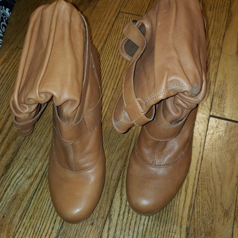Steve Madden tan slouch boots